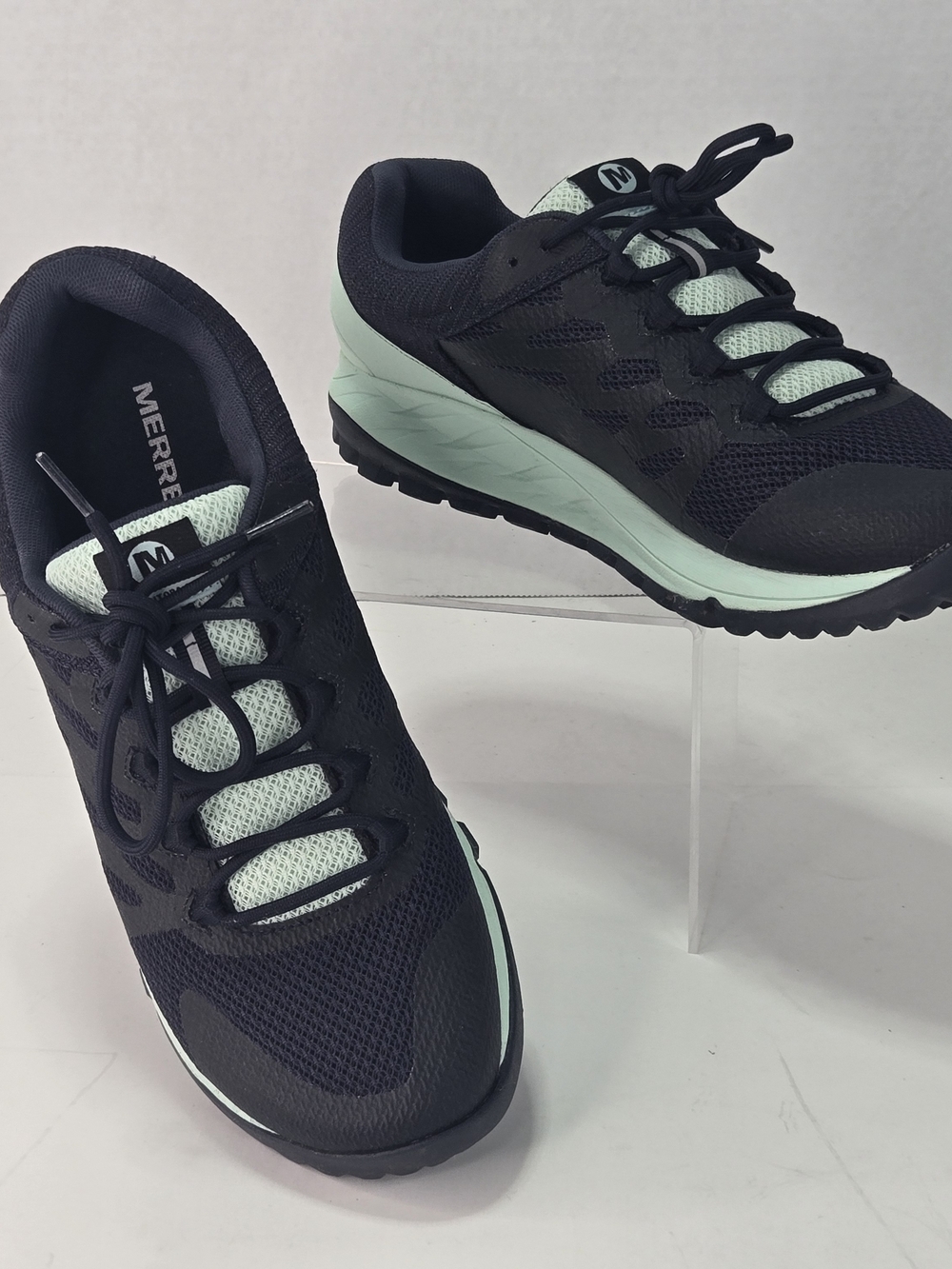 Merrell Antora 2 Women’s Black & Mint Trail Hiking  Running Shoes Size 9 1/2 9.5